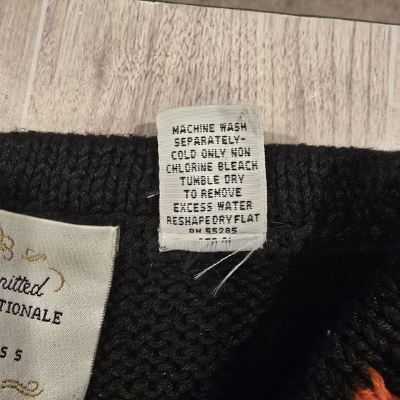 Vintage International Express Sweater, Tunic, Dress Oversized Knit  Roses Size S - Picture 9 of 11